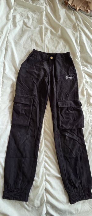 Панталон -чарлстон на Zara  и карго панталон на Guess