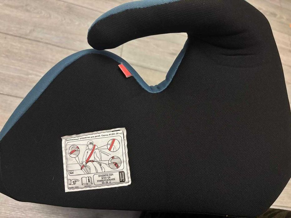 Детское автокресло (бустер)