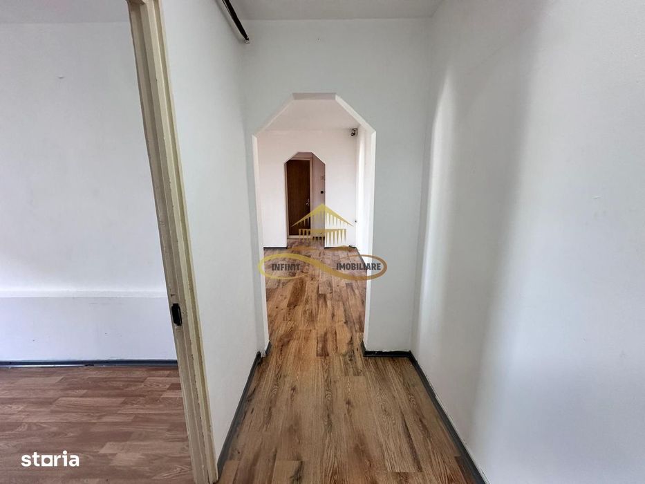 De vanzare apartament 2 camere decomandate Bacau
