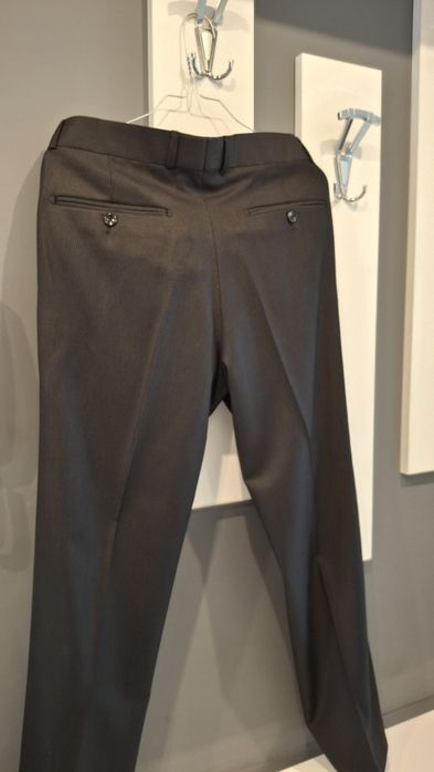 Мъжки официален костюм