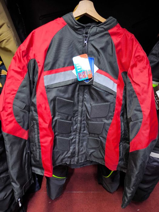 Geaca moto iarna noua, protectii umeri coate, spate, impermeabila