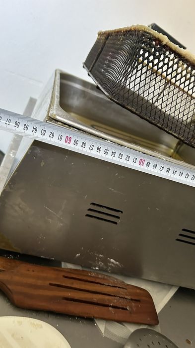 Фритюрник на ток професионален за понички, мекици, пирошки за пържене