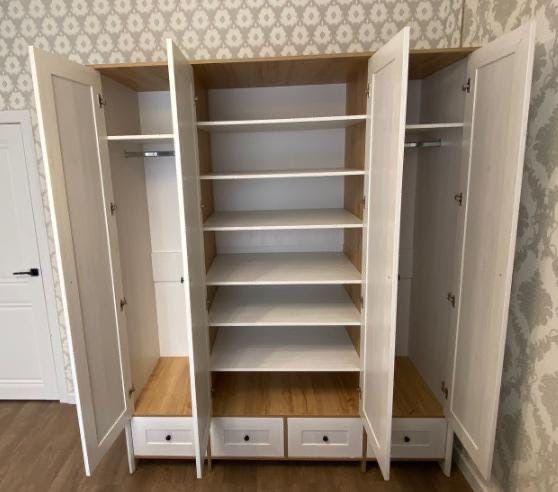 Шкаф спальный 3 секций