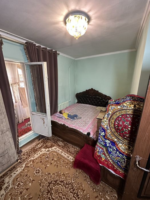 Шайхантахурский район улица Ипакчи 3/1/2 переделан в 4х ком. 2 балкона