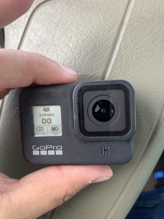 Go pro hero 8 black.