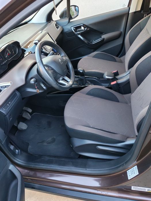 Peugeot model 2008, an fabricație 2013