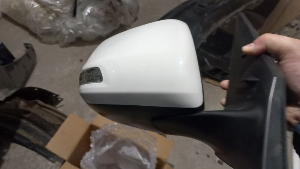 Зеркало боковое новое