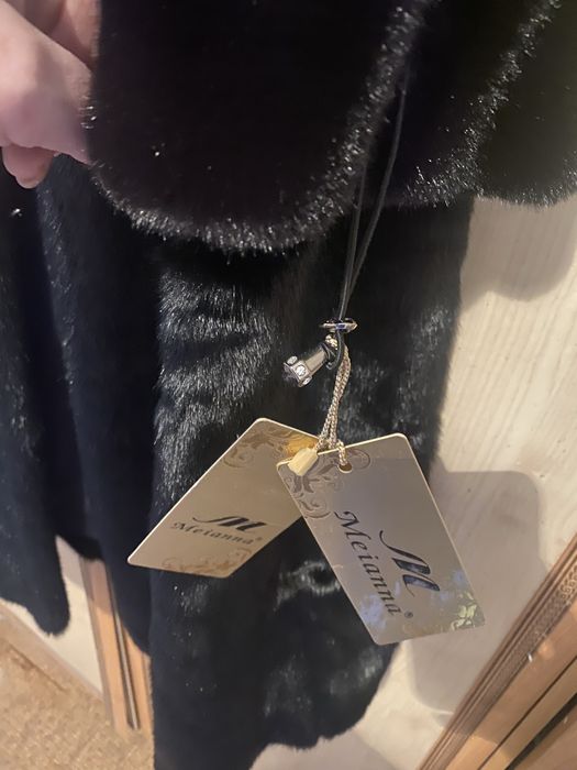 Шуба продам новая