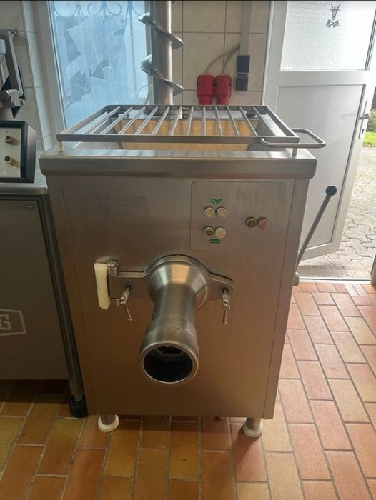 Bazin de fierbere ,marmita utilaje carmangerie .macelarie