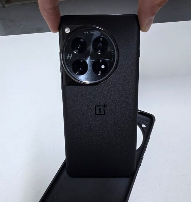 OnePlus 12 | 12/256