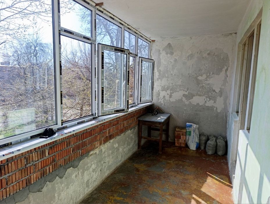 2 ком 1 мк 2 этаж под ремонт!