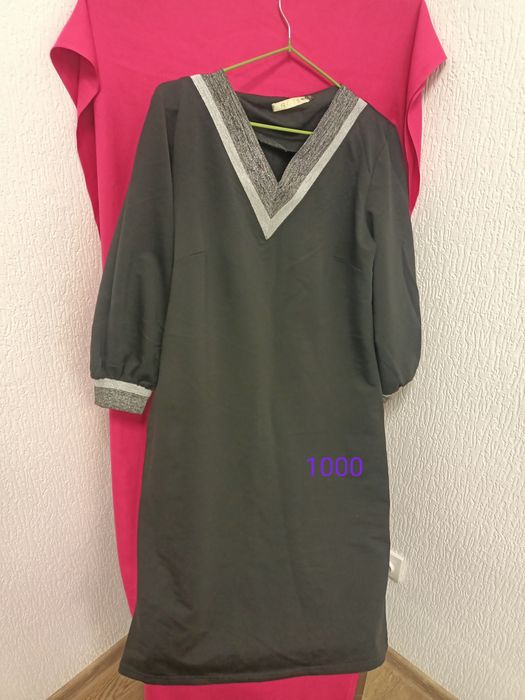 Продам платья, кофты, блузки