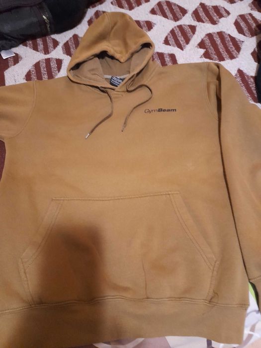 Черен суитшърт XS мъжки и тютюнев мъжки суитшърт М