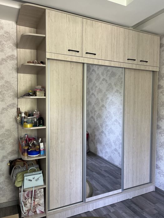 Современный шкаф-купе для двоих — как новый