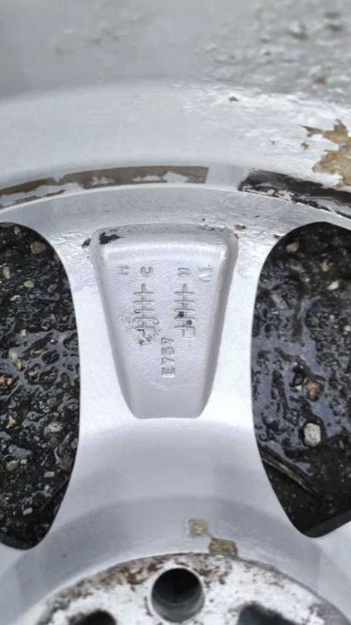 Алуминиеви джанти 17" с зимни гуми Семперит 225 х 60 х 17 за BMW.