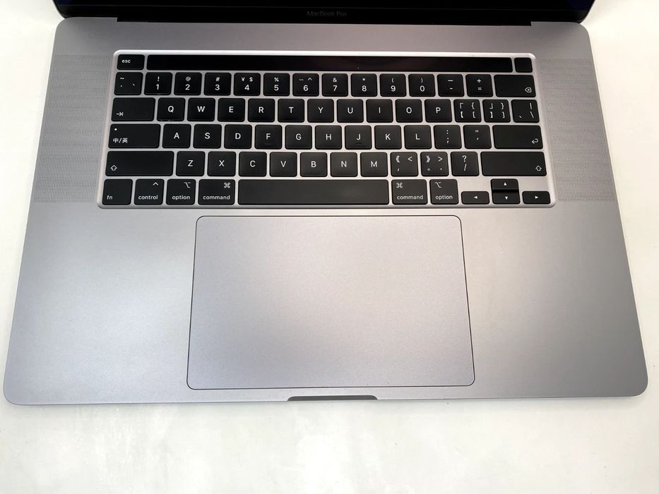 Macbook pro 16 dyum Yangidek 1tb
