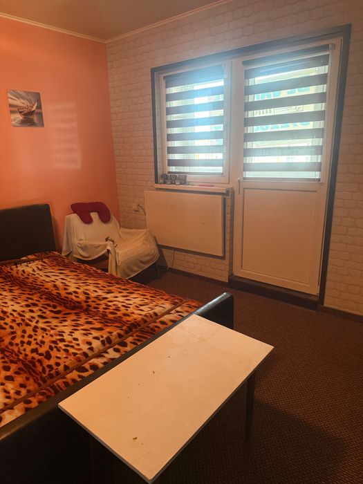 Vând apartament de două camere!