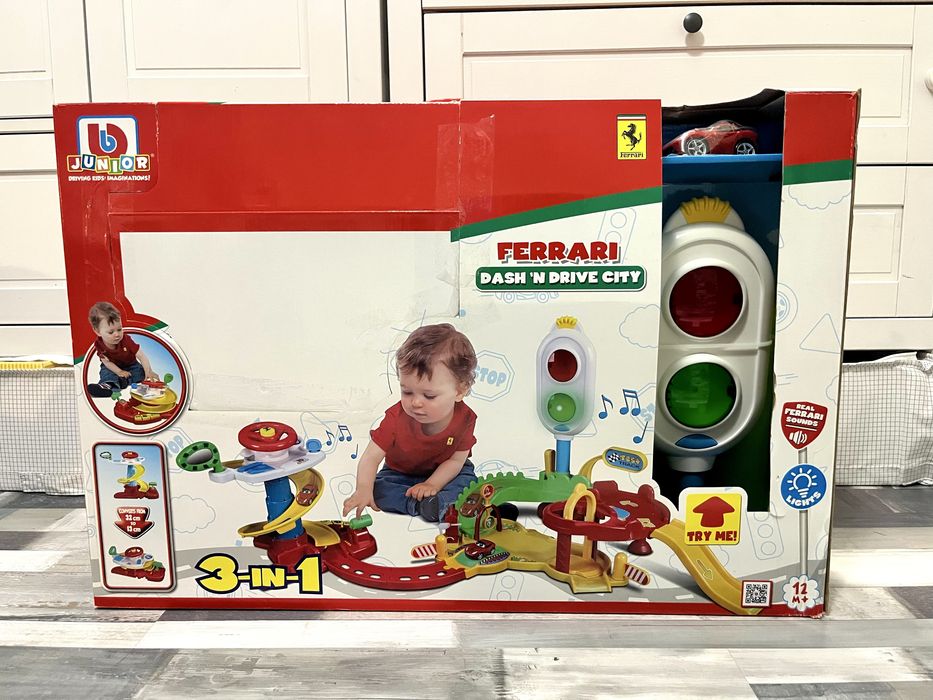 Bburago Junior - Писта за игра Движение в града Ferrari