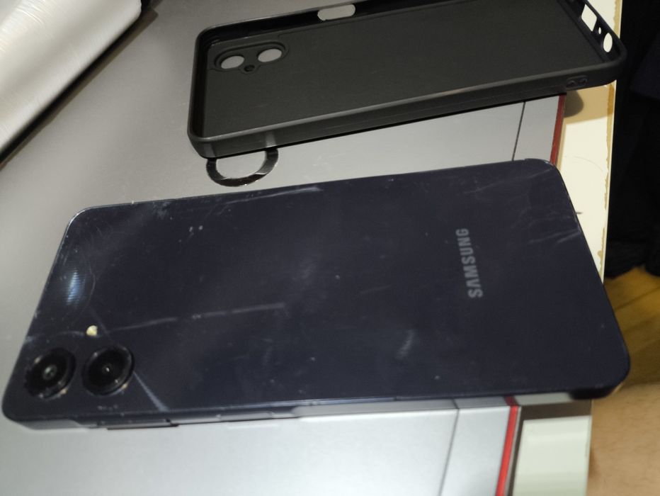 Oferta azi.Pret fix.Samsung Galaxy A06, 4 GB RAM / 64 GB stocare- model 2024.Husa nouă.