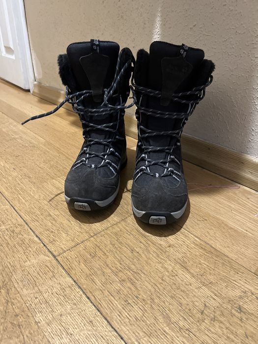 Удобные теплые ботинки wolfskin 38 размер