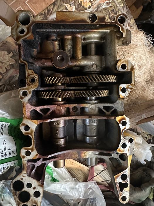 Маслена помпа Audi 2.0 TFSI