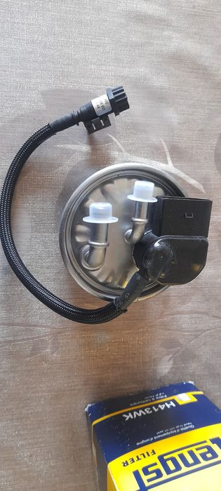 За 30 лв. Горивен филтър HENGST за Мерцедес