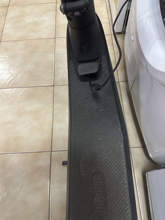 Електрическа тротинетка Segway-Ninebot Е2 Pro, 350W, до 40 км, Черна