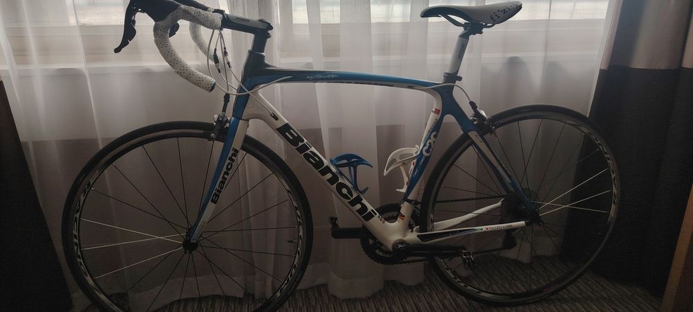 Карбоновый велосипед. Шоссейник  bianchi