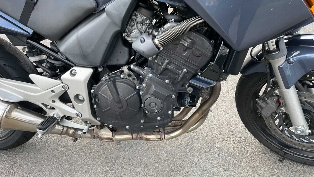 Vand Honda CBF600S din 2004 - Ideală Touring - Topcase Inclus