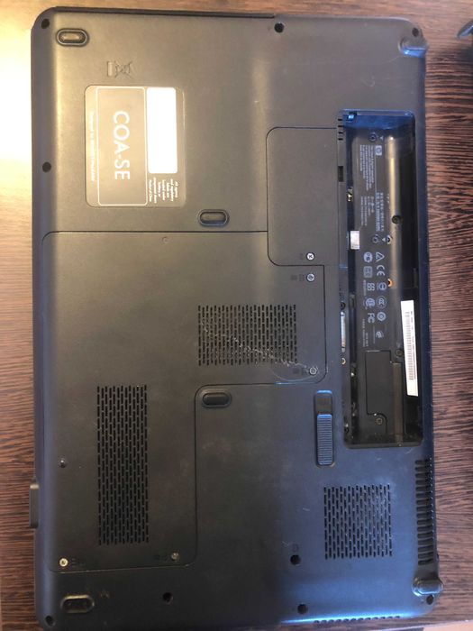 Laptop Compaq defect pentru piese