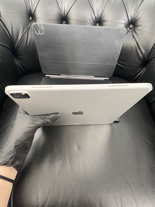 iPad Pro 12.9-Inch / WI-FI/ 2 TB / Space Gray/ Foarte bun|