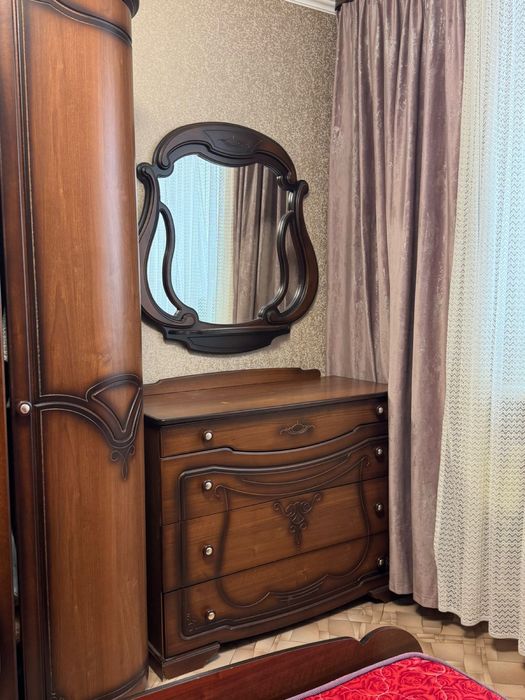 Спальний гарнитур