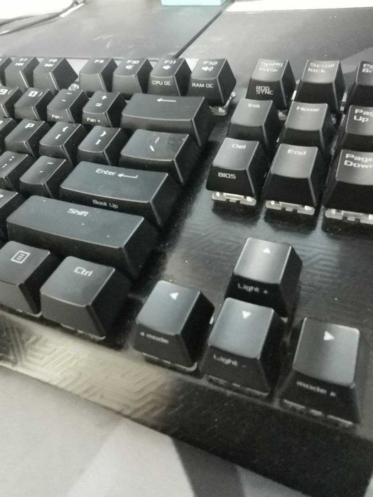 ASUS ROG Claymore -Tastatură mecanică gaming - RGB