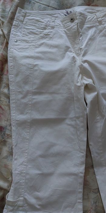 Джинсовые белые капри, штаны белые х/б