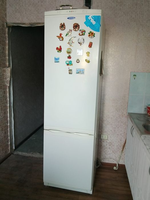 Продам холодильник