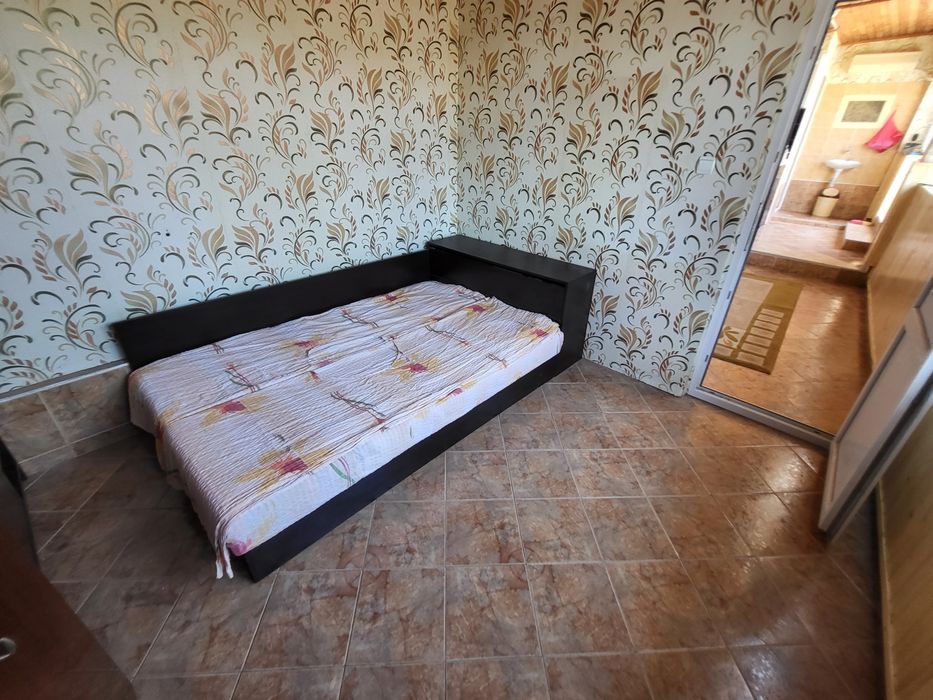 Дава се под наем Двустаен апартамент в Варна, м-т Акчелар - 80 кв.м за 280.5 € - Снимка #1