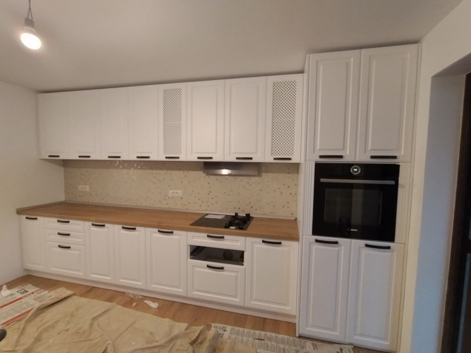 Ofer servicii de montaj mobilier, mobilier la comanda, servicii de transport materiale sanitare și de construcții cu dubă de 2,5 to.