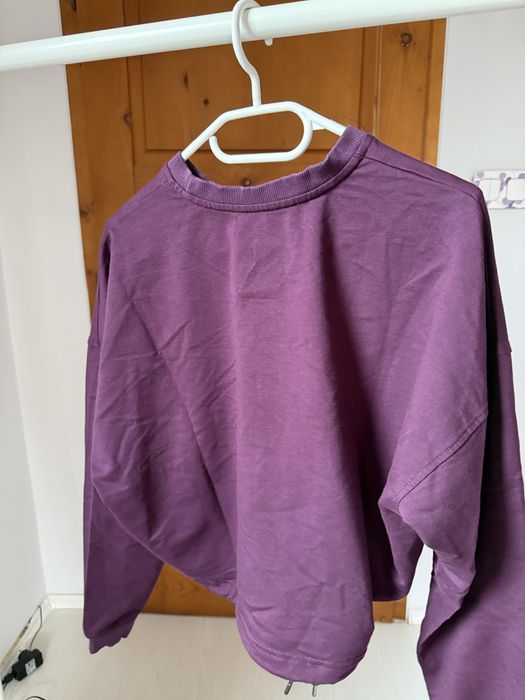 Къс дамски суитшърт Nike - спортен модел