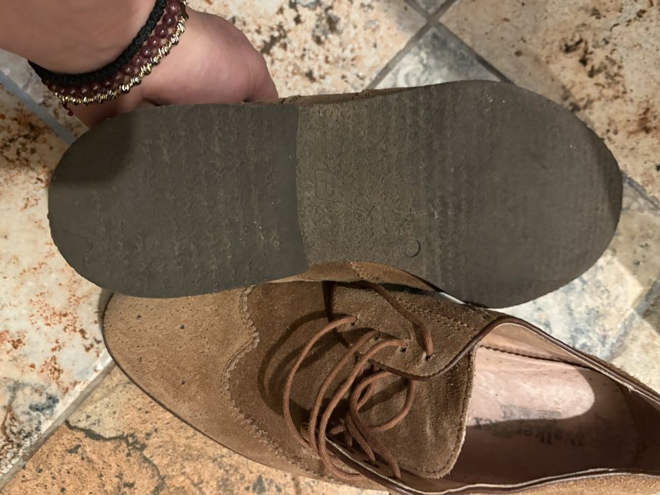 Vand  pantofi si Ghete