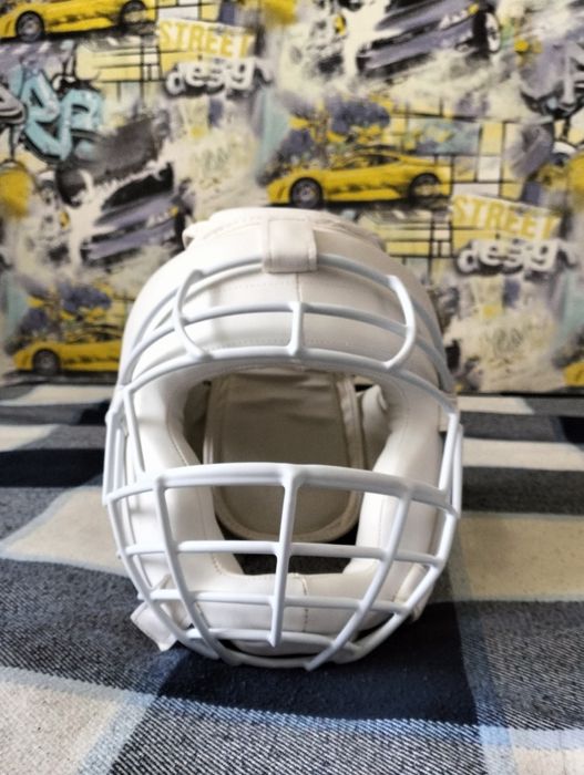 Продам Шлем для каратэ