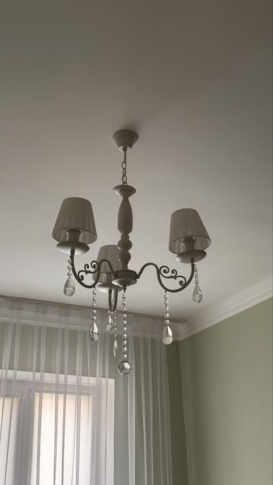 Люстра а отличном состоянии