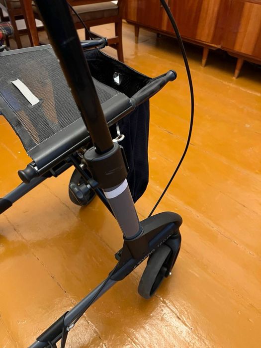 Коляска для инвалидов