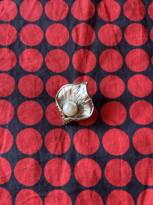 Продам советскую брошь