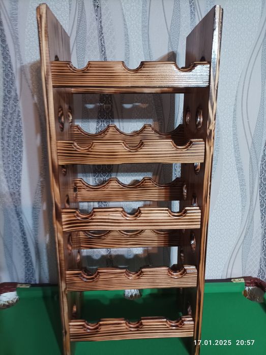 Стойка, стелаж за вино