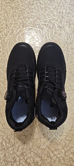 Мужские кроссовки (новые)