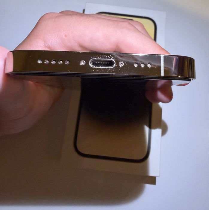 iphone 14 pro gold + airpods generatia 2