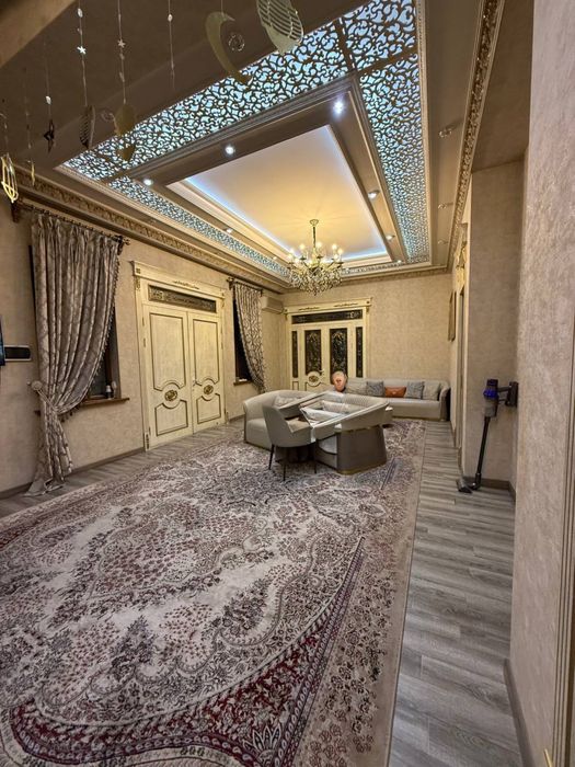 Свой участок Урикзор, Лагерь махалла, 4 соток, 8 комнат.