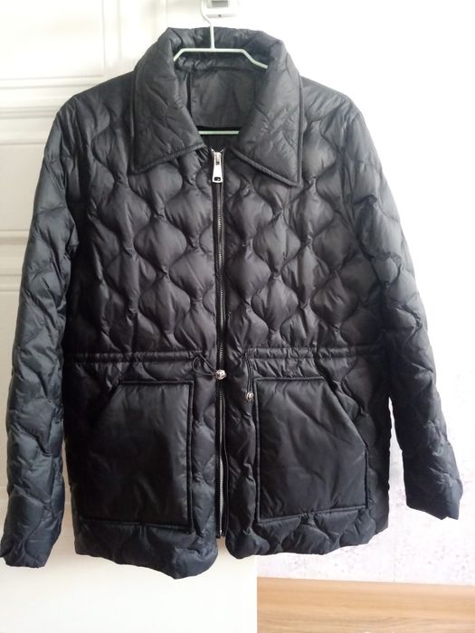 Куртка женская 40 000 тг