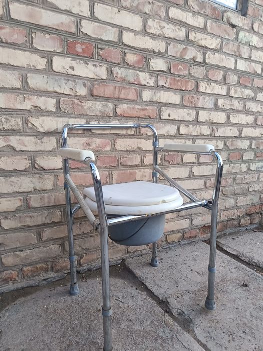 Туалетный стул б/у