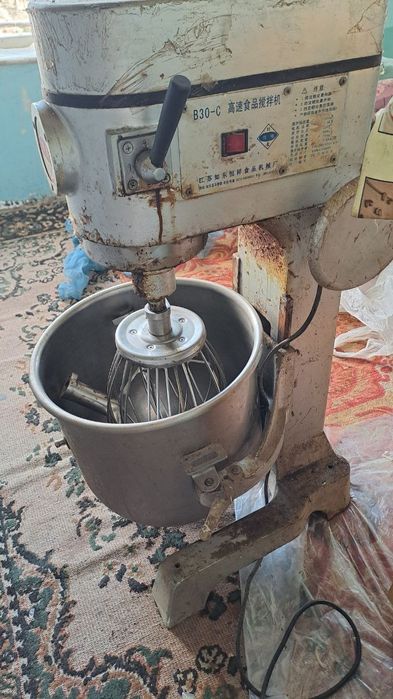 Кондитерский печь и мешалка